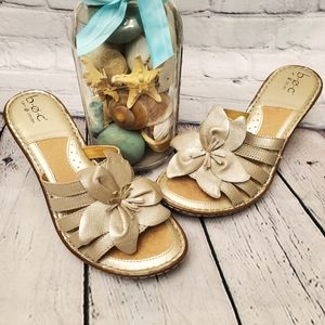 GORGEOUS ✨ BØC Shimmer Flower Sandals 10.5-11, Seriously NEARLY NEW